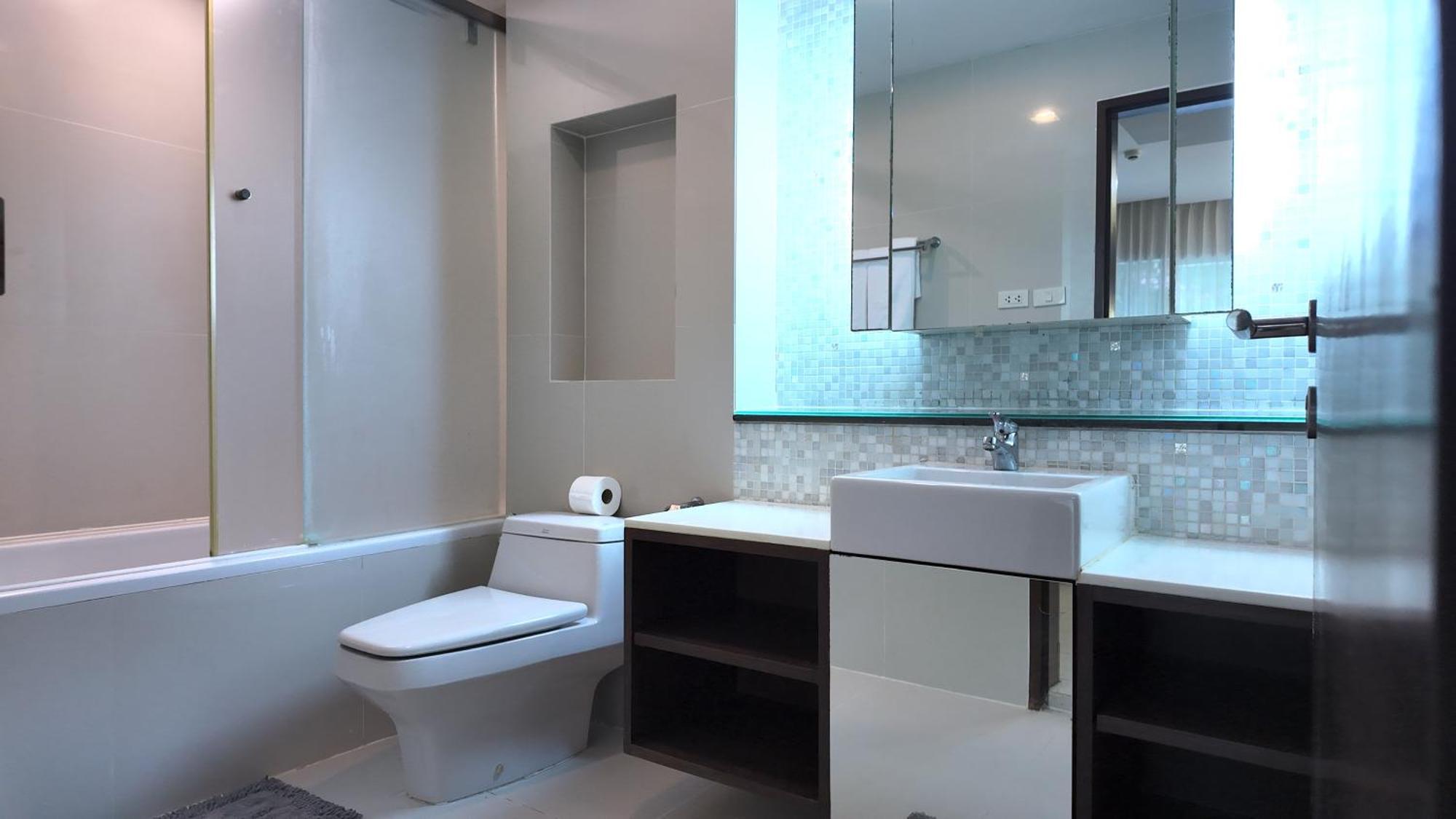 Charan Tower Residences By Aspira Bangkok Buitenkant foto